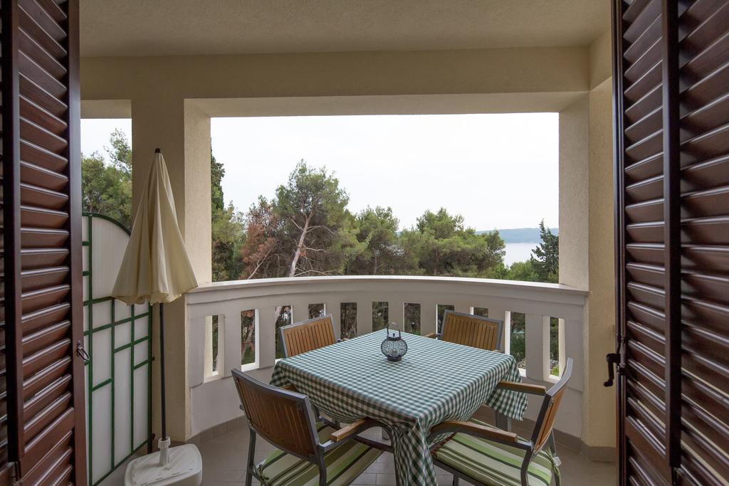 Villa Fani - Apartments In Trogir Eksteriør bilde